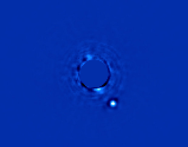 The star Beta Pictoris and its planet Beta Pictoris b observed by the Gemini Planet Imager (Image Gemini/Christian Marois, NRC Canada)