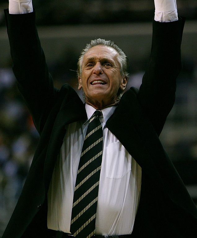 Pat Riley in 2007 during an NBA game