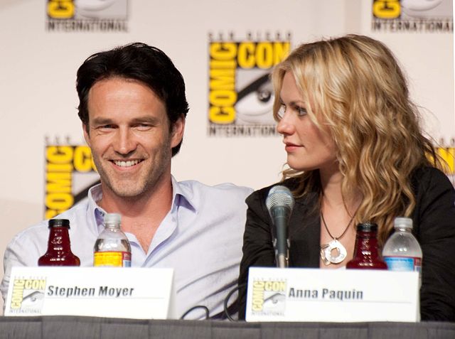 Stephen Moyer and Anna Paquin in 2009