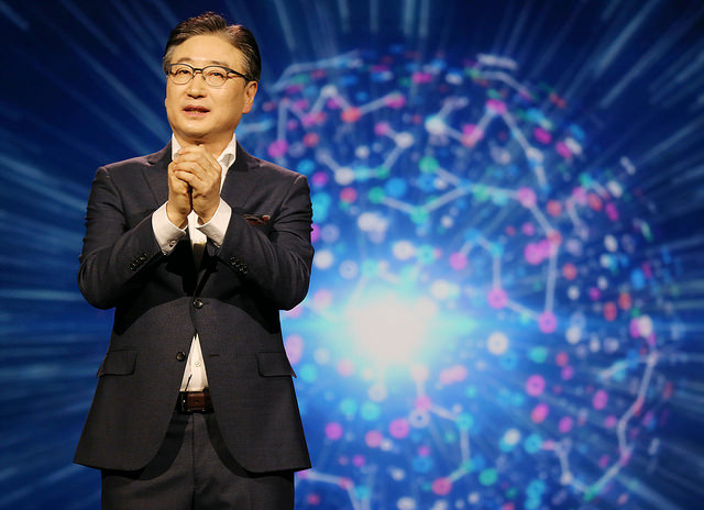 Samsung CEO Boo-Keun Yoon at CES 2015