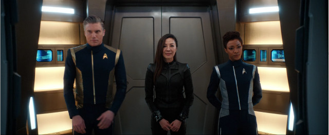 Christopher Pike (Anson Mount), Philippa Georgiou (Michelle Yeoh) and Michael Burnham (Sonequa Martin-Green) in Saints of Imperfection (Image courtesy CBS / Netflix. All rights reserved)