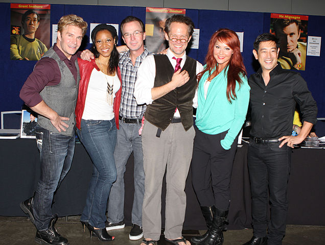 Star Trek Continues cast. From the left: Vic Mignogna, Kim Stinger, Christopher Doohan, Chuck Huber, Michele Specht and Grant Imahara (Photo Eva Rinaldi)
