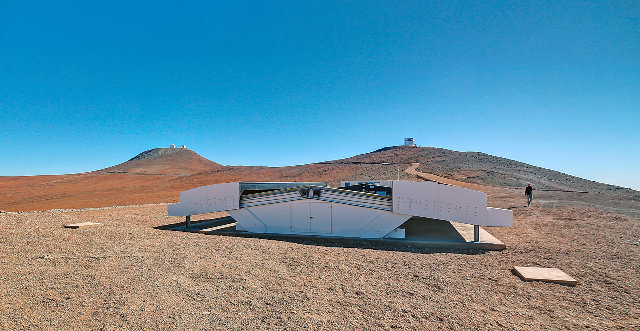 The NGTS dome during the day. In the background the VLT and VISTA domes (Photo ESO/R. Wesson)