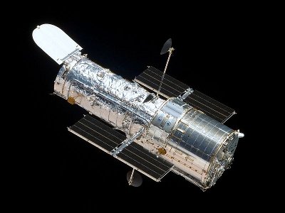 The Hubble Space Telescope seen from the Space Shuttle Atlantis on 19 May 2009 The Hubble Space Telescope seen from the Space Shuttle Atlantis on 19 May 2009 (Photo NASA)