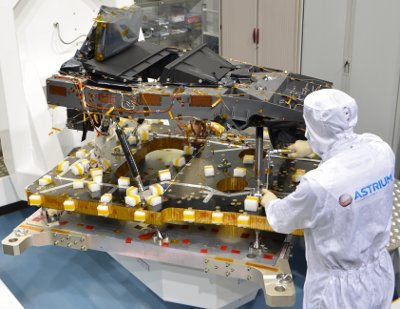 A Sentinel-2 satellite telescope integration (Photo Astrium-SAS)