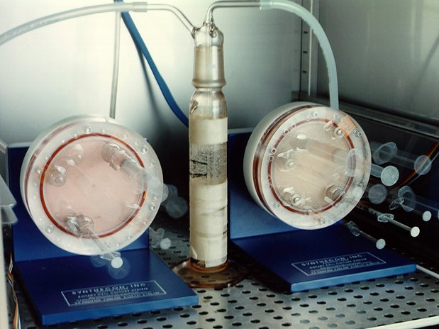 A bioreactor, a special incubator used to grow cells (Photo NASA/Dennis Olive)