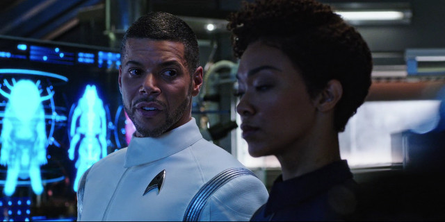 Dr. Hugh Culber (Wilson Cruz) and Michael Burnham (Sonequa Martin-Green) in Choose Your Pain (Image courtesy CBS / Netflix)