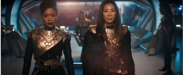 Michael Burnham (Sonequa Martin-Green) and Philippa Georgiou (Michelle Yeoh) in Terra Firma, Part 2 (Image courtesy CBS / Netflix. All rights reserved)